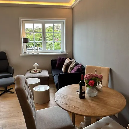 Holiday home Wattblick-house-exkl-neues-hausteil-mit-wattblick *